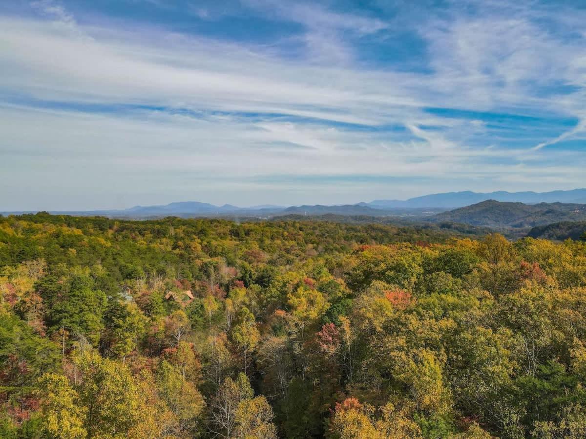 View! Cozy, Private, Fireplace, Hot Tub Log Cabin, Honeymoon! Sevierville Eksteriør billede