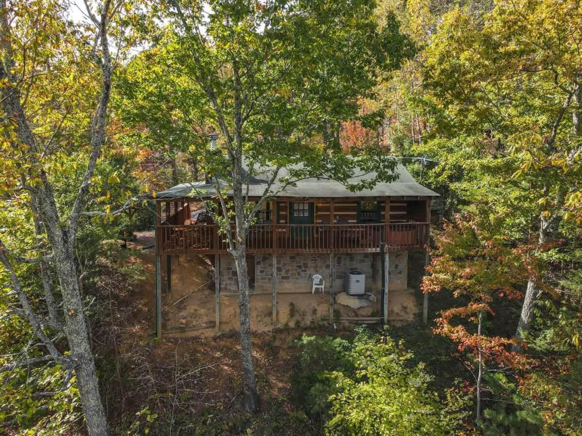 View! Cozy, Private, Fireplace, Hot Tub Log Cabin, Honeymoon! Sevierville Eksteriør billede