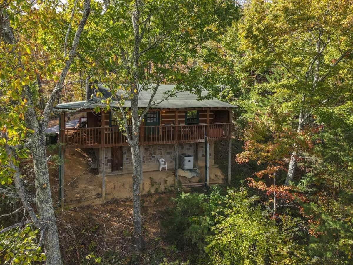 View! Cozy, Private, Fireplace, Hot Tub Log Cabin, Honeymoon! Sevierville Eksteriør billede